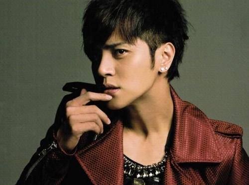 罗志祥打高尔夫晒照 罕见感慨：领悟很多人生道