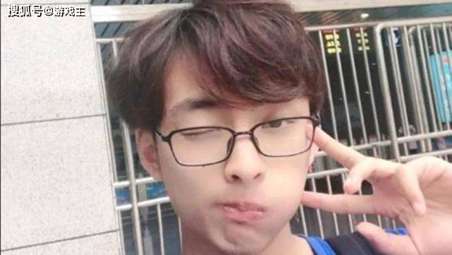 王者树叶与赖神草莓三排上分观众沉默你不觉得自己多余吗