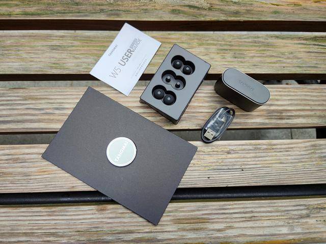 设计|旗舰中的旗舰！集动铁、高通、四麦降噪于一身的耳机：唐麦W5体验