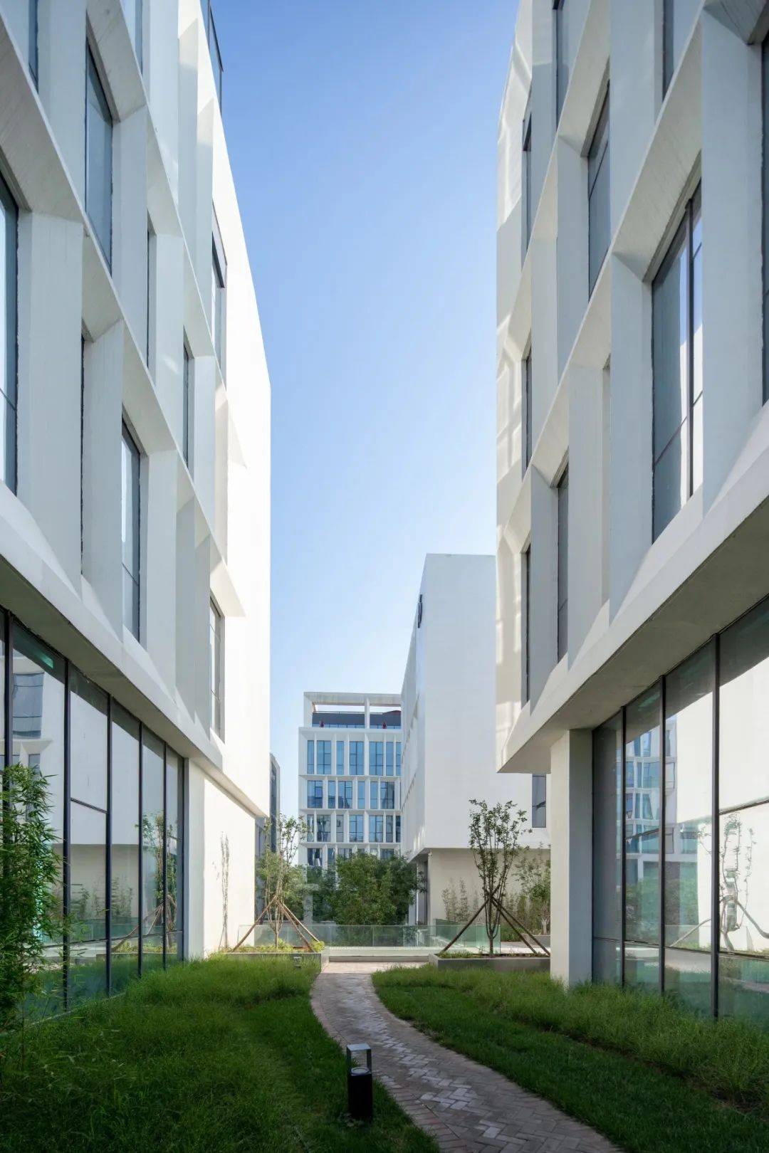 2020产业园区运营商_鸿坤产业入选2020全国产城发展运营商综合实力30强