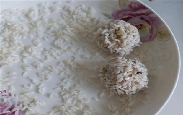 糯米丸子要放淀粉吗 34d31ad6465d4c29b13926393c1e2d9d.jpeg