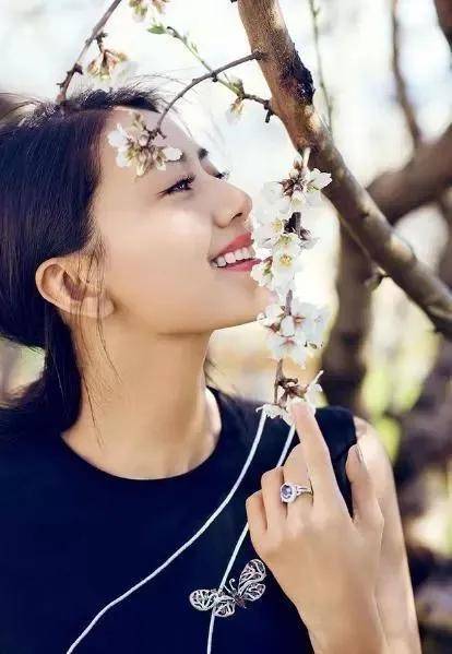 鼻尖|朝天鼻、蒜头鼻、鹰钩鼻不讨喜？一个好看的鼻尖是什么样的体验