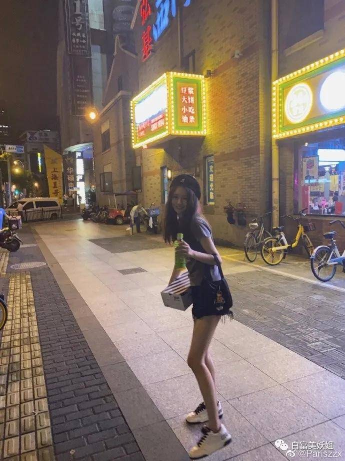 I'am|上海15岁富二代背景神秘不可说，王菲女儿都不敢抢她风头？