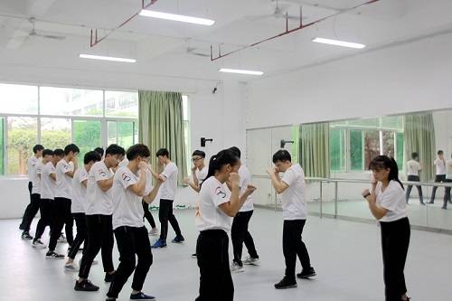 爱迪|珠海南方爱迪技工学校|将教育融入生活，培养多元化新型技能人才