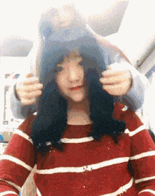 原创搞笑gif:姑娘自己逛超市吗?要不我帮你拎包吧