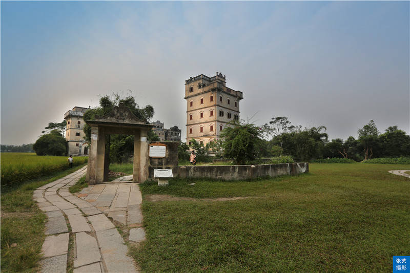 开平|开平有座村子，15座碉楼建于20年代，被列入世界文化遗产地之一