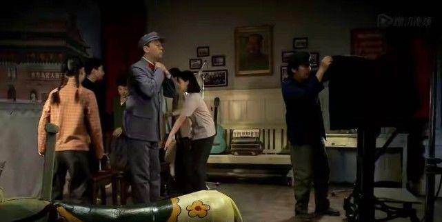 父母爱情经典片段视频 d3f87710df8e4720a9b5e308fc8d8d73.jpeg