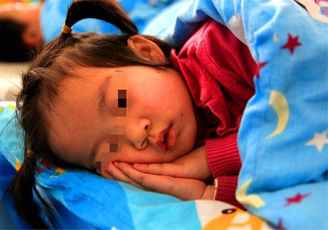 精神|孩子午睡有这三个坏习惯，会越睡越没精神，看看你家娃占了几个？