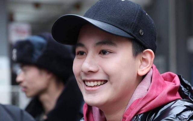 对不起杨超越，你真的尬到我了