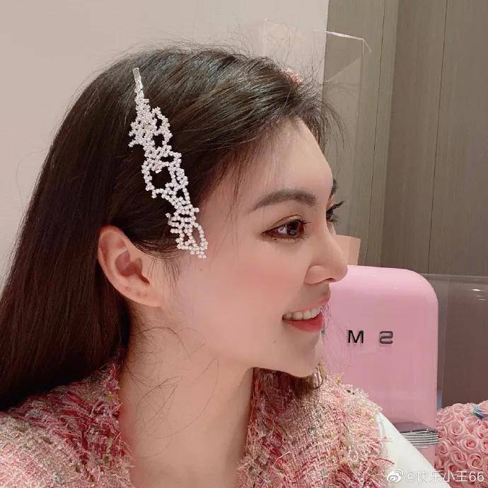 假货|东莞300亿首富千金被扒，卖假货背二手包，连身份都伪造？