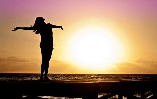 维生素|怀孕生子两不怕智特美国试管婴儿冻卵：牵手阳光下