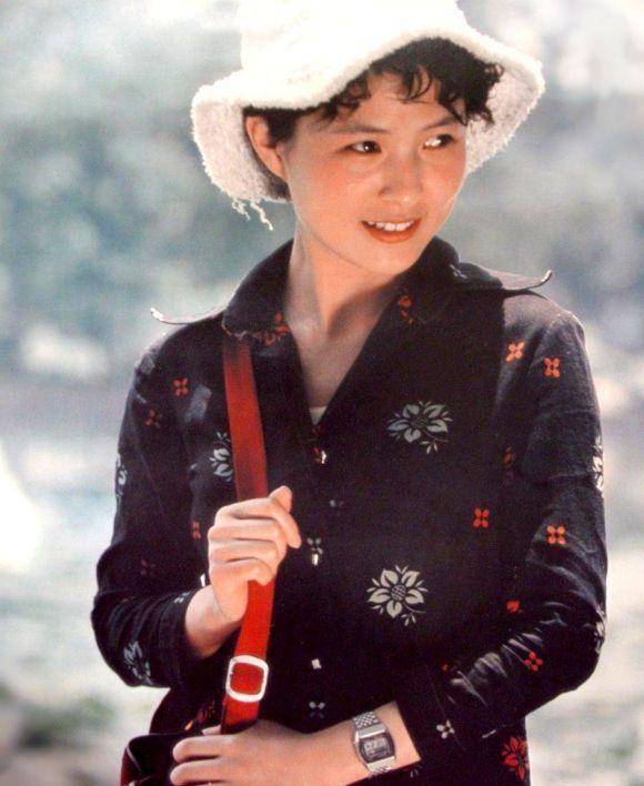 80年代40位女明星美图,个个美丽动人,展现了80年代的时尚风采