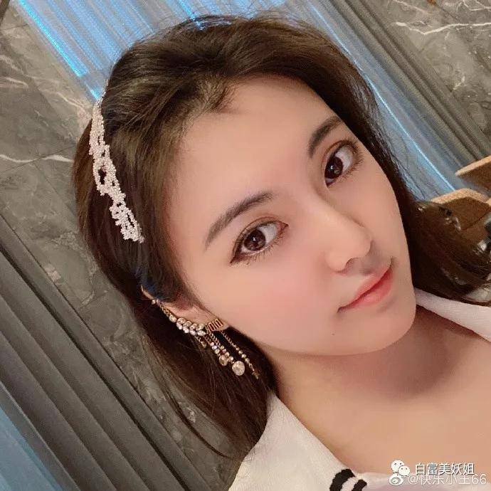 假货|东莞300亿首富千金被扒，卖假货背二手包，连身份都伪造？