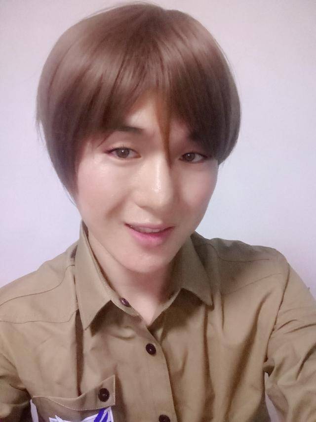 质疑|原创网友质疑著名作家是人妖跟一龙关系不一般，一龙：我跟他没关系