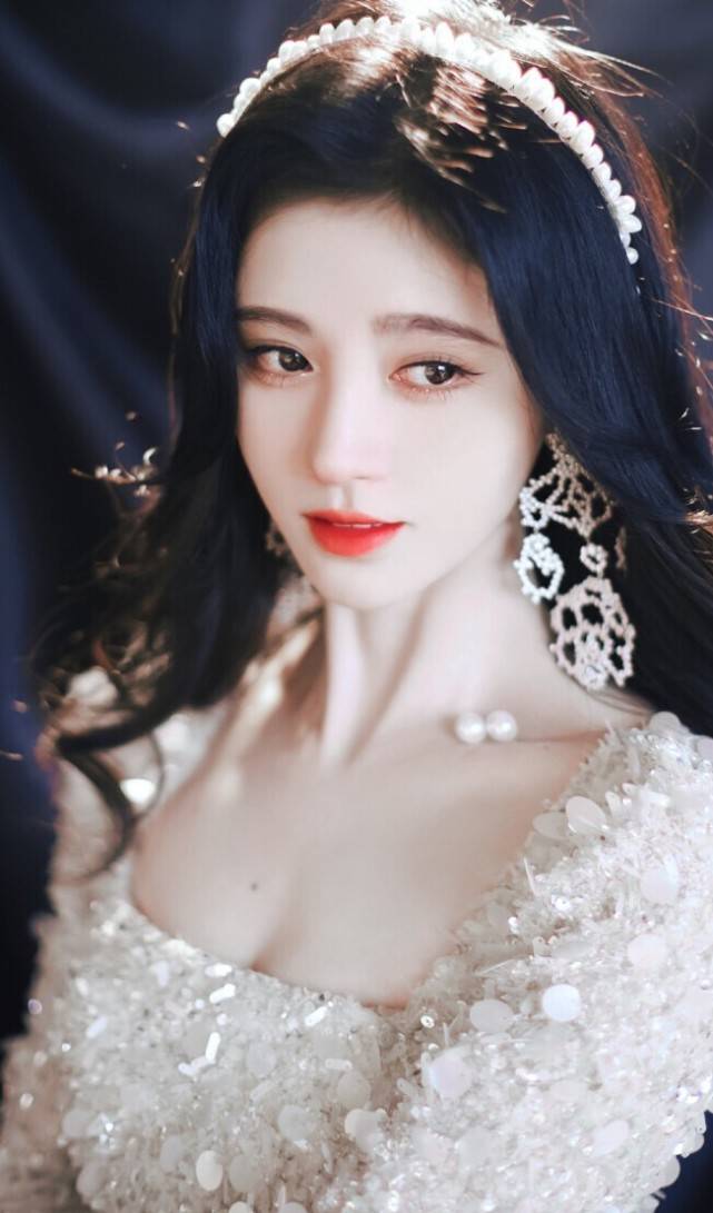 身材|原创鞠婧祎透露自己真实体重，感觉小学生都比她重，私下瘦到脱相啊