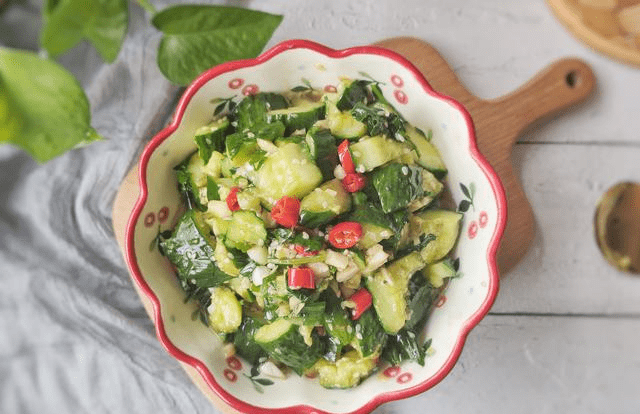 在家怎么做凉拌黄瓜好吃又简单 7734c547f2ac41aeb43b64bd5b0fc71a.png