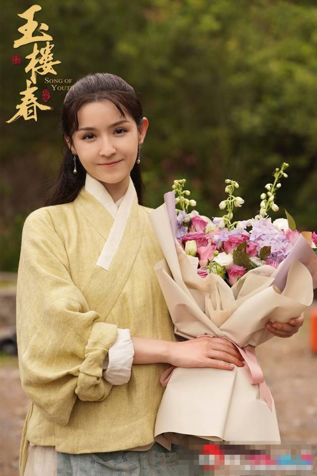 作品|原创《玉楼春》中哈妮克孜，清雅素净比平时更加美，网友感叹仙女下凡