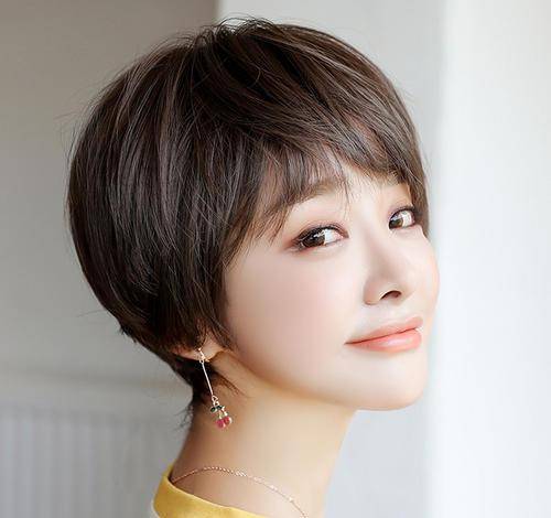 不适合圆脸女生的5种发型,很容易显得脸更大更圆,看看你中了没
