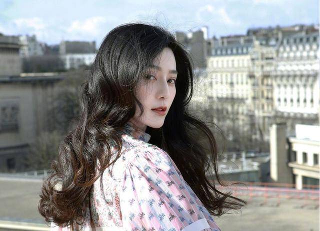 范冰冰|同一发型下鞠婧祎发量猛增，范冰冰都比不上，还被质疑纹发际线？