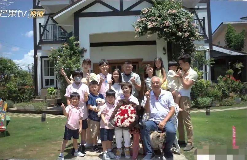 林志颖|原创10岁kimi近照曝光，发型不变惊现大小眼，个子飞窜变小胖墩