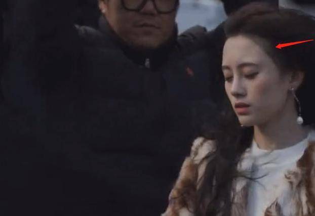 范冰冰|同一发型下鞠婧祎发量猛增，范冰冰都比不上，还被质疑纹发际线？