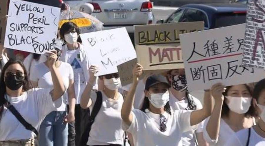 原创抗议的呼声来到了日本,上千人涌上街头高呼口号