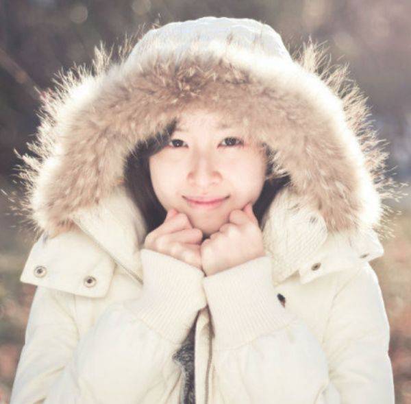 排场|章泽天风波后大蜕变！参加上流聚会显排场，站边缘仍美成C位