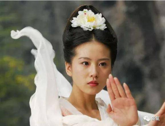 娜扎|娜扎突然被哪位高人指教了？刘亦菲天仙的地位怕是要保不住了...