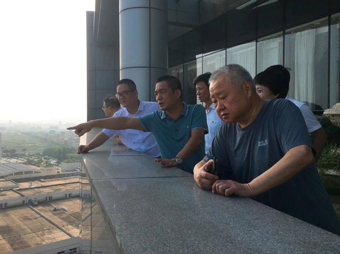 快速响应开展企业增资扩产深调研柯延鹏区长率队到龙湖园区企业解决