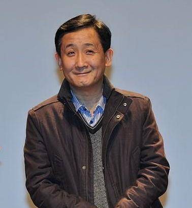另外一位香港tvb的这位资深的老演员梁天,他已经在去年就离开了这个