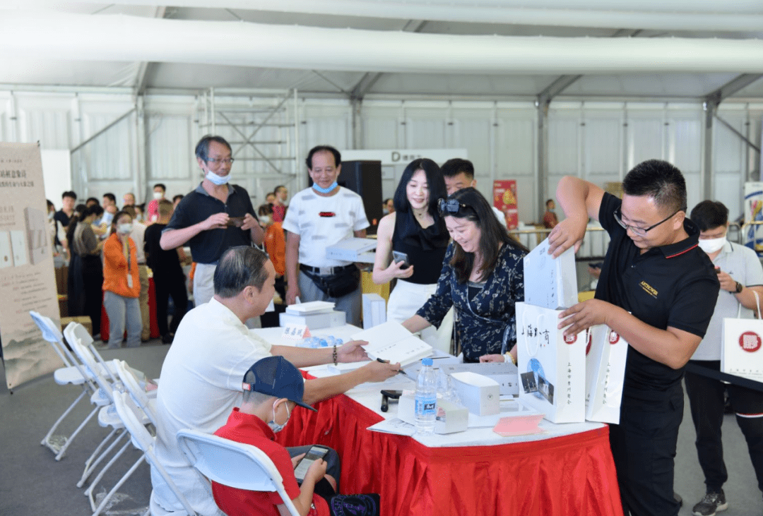 中国|澄明入心 一诗一吟—上海市贵州商会与三联书店联袂打造“站桩意向诗”发布会