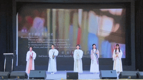 锁定|直播预告丨“炸裂”福利！请锁定明日15:00，local女团首播！