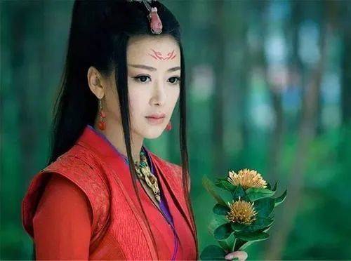 金巧巧|原创跟金巧巧蒋勤勤并称北影三朵花，半张脸都花了，都挡不住她的美貌