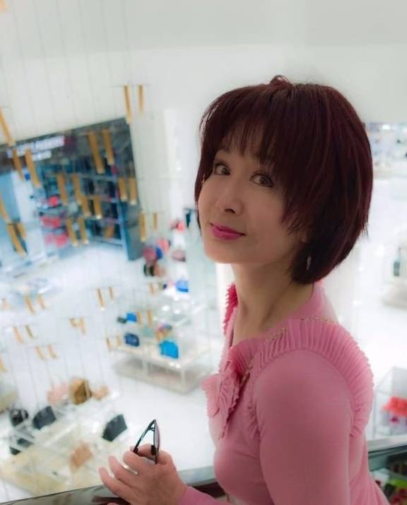 18岁女生的美 9b5ace8a585240679bcd1984d7a27a98.jpeg