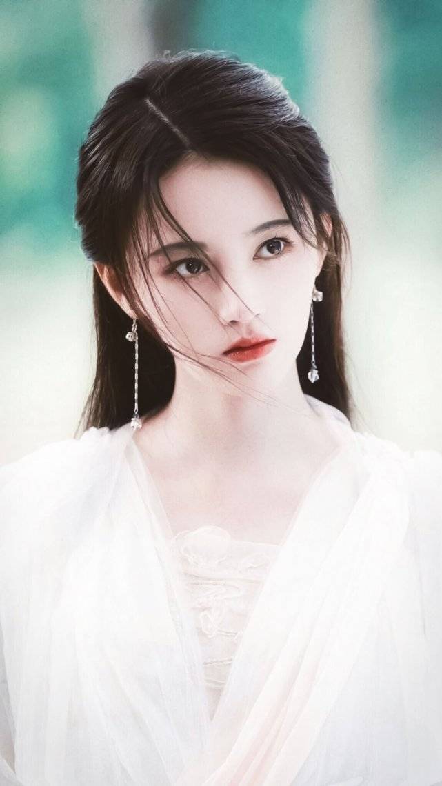 作品|原创难怪鞠婧祎会如此红,除了颜值高之外,还这样多才多艺会多门乐器