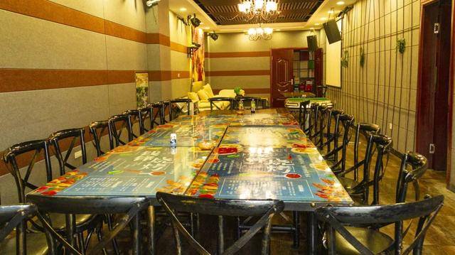 钱锋炭|激情8月来钱锋炭缸烧烤赢百威免单大奖炭缸烧烤遇上品质啤酒