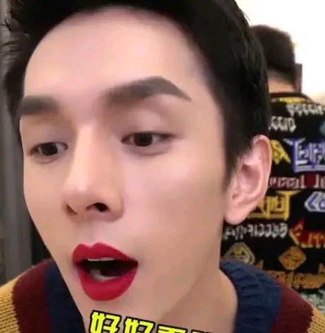 直播|“口红一哥”李佳琦直播4年，粉丝三千万年入千万，背后有多拼命