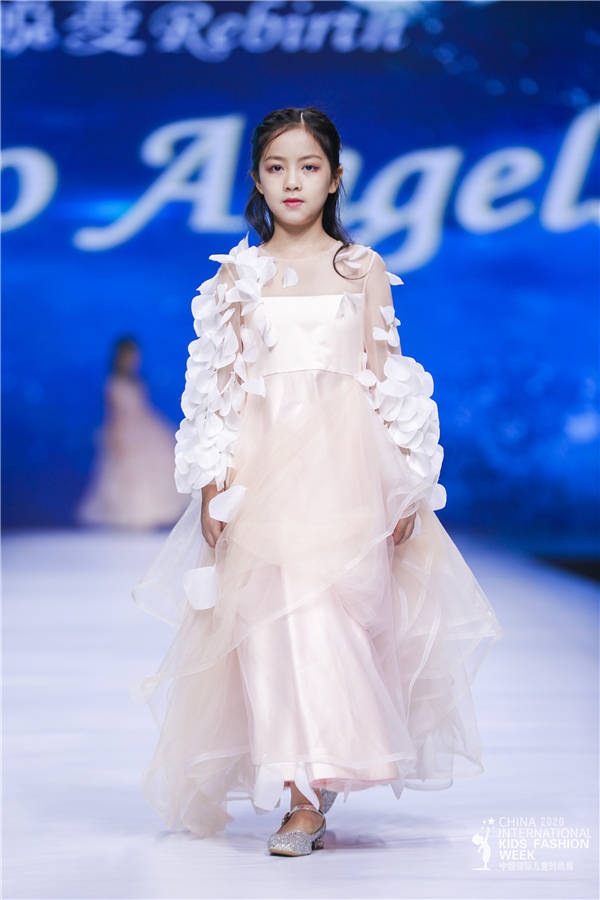 LenaWeng|带给小Angel们全新的视觉震撼 ZioAngels亮相2020中国国际儿童时尚周