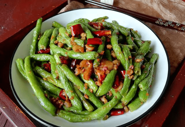 怎么炖豆角不变色 b172692f46f14af89a11892839ec5ba2.png
