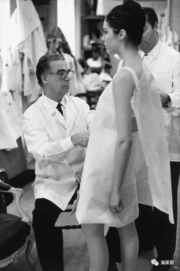 原形|时尚沙雕 | 打回BALENCIAGA原形