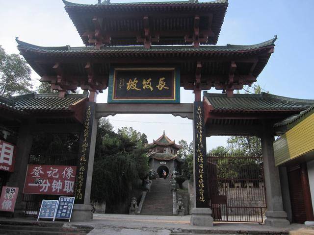 龙城区gdp2020_近十年中国gdp数据图(3)