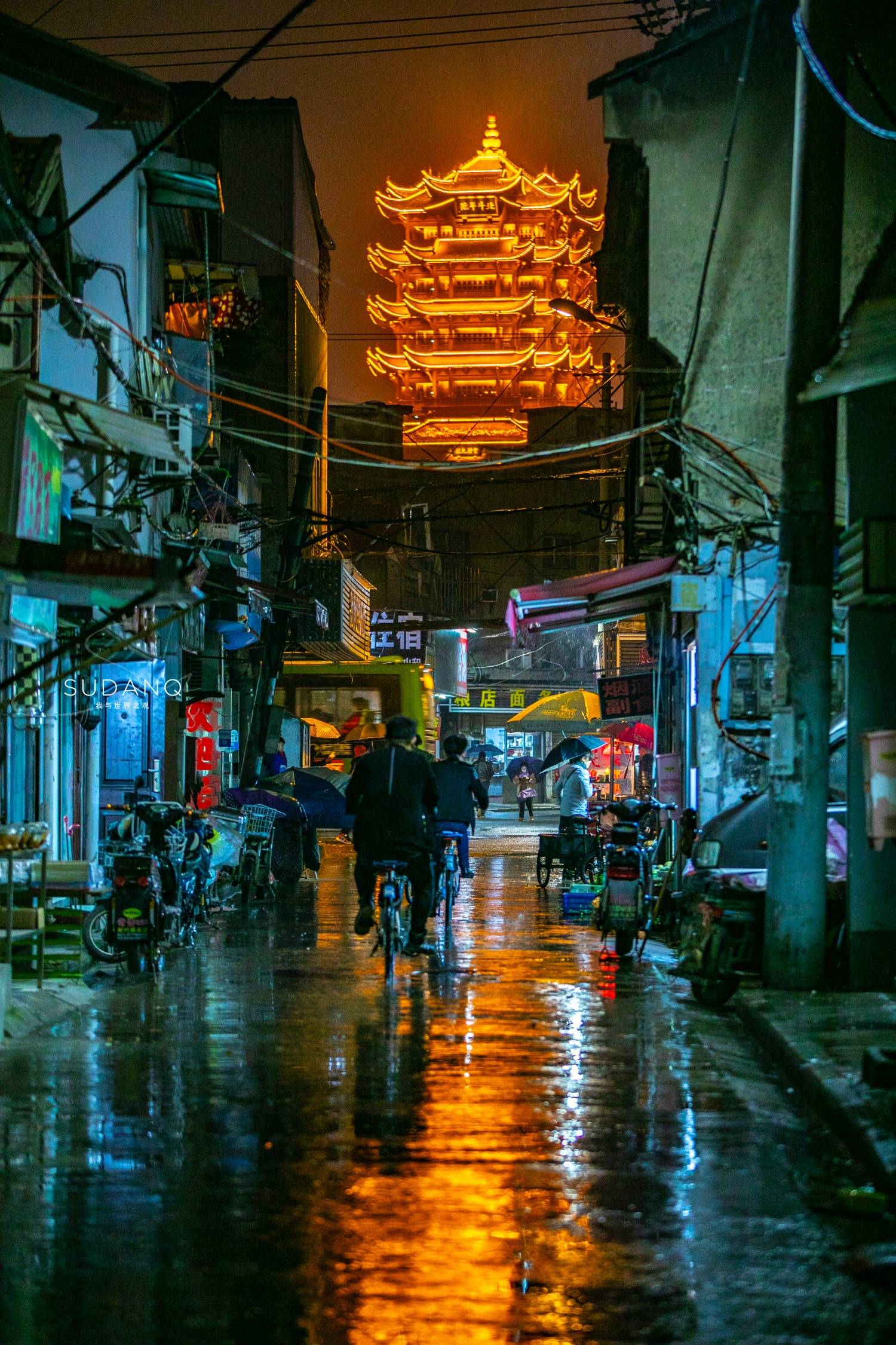 市里|武汉黄鹤楼：天下江山第一楼，繁华街市里的人间烟火