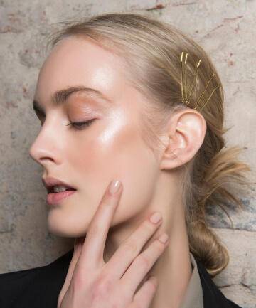 一面|高级感一扫就有，让你一面变立体脸的神器 —— 高光