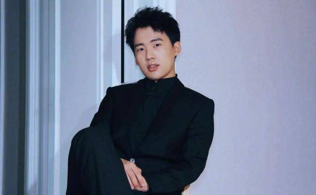 初中|原创郭麒麟开启最强大脑“打脸”网友，谁说初中毕业的人没文化？