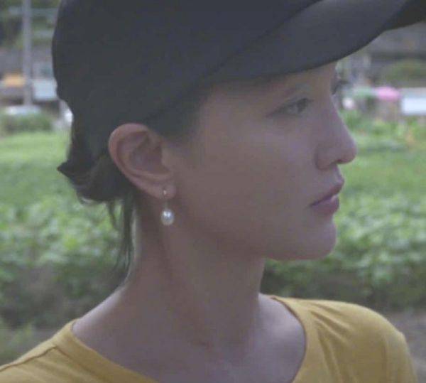 坑洼|有种“真实”叫周迅！满脸坑洼却活得优雅，美得入骨一点都不假