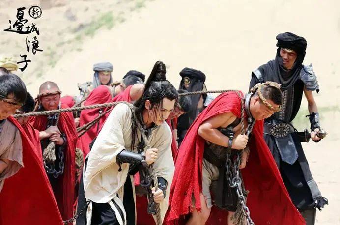 龙的|原创演技戳人、宠粉无敌，这样的朱一龙谁不爱？