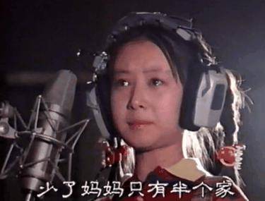 5岁出道,和刘亦菲情同姐妹,为何如今只能给当红小花做配?