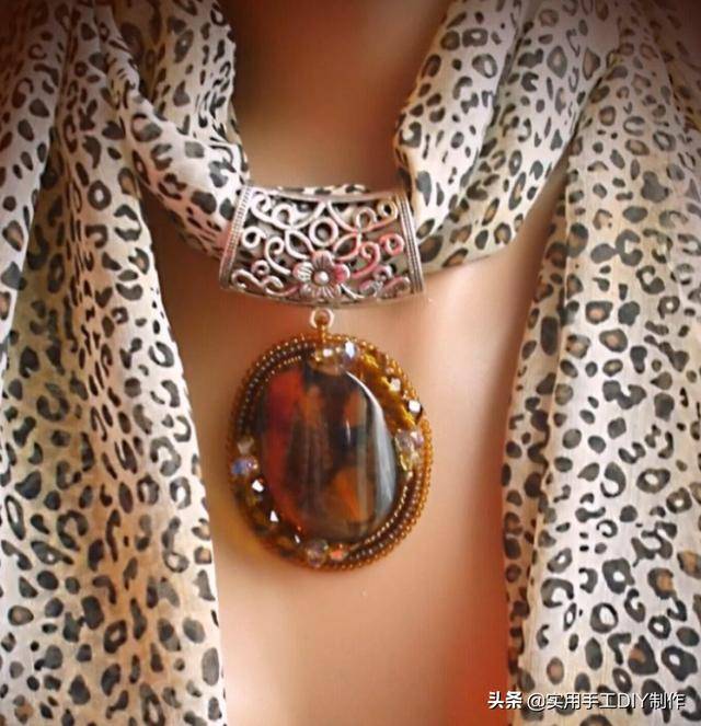 围巾|「串珠作品」35款时尚的珠宝围巾项链，你也能拥有