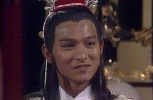 周海媚|原创?周海媚的演艺路 父亲私自给她报名参加选美 刚入无线就搭档大腕