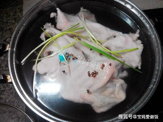 猪皮怎么去油去毛 4212706891064fd2b56233ef51a887df.jpeg